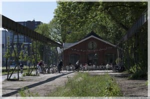 05-24-2015-Hout;loods-Spoorzone-restaurant-Fietspad-Burgemeester-Brokxlaan