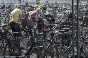 20150723 Fietsen kermis Parkeren fietsenstalling Schouwburgring