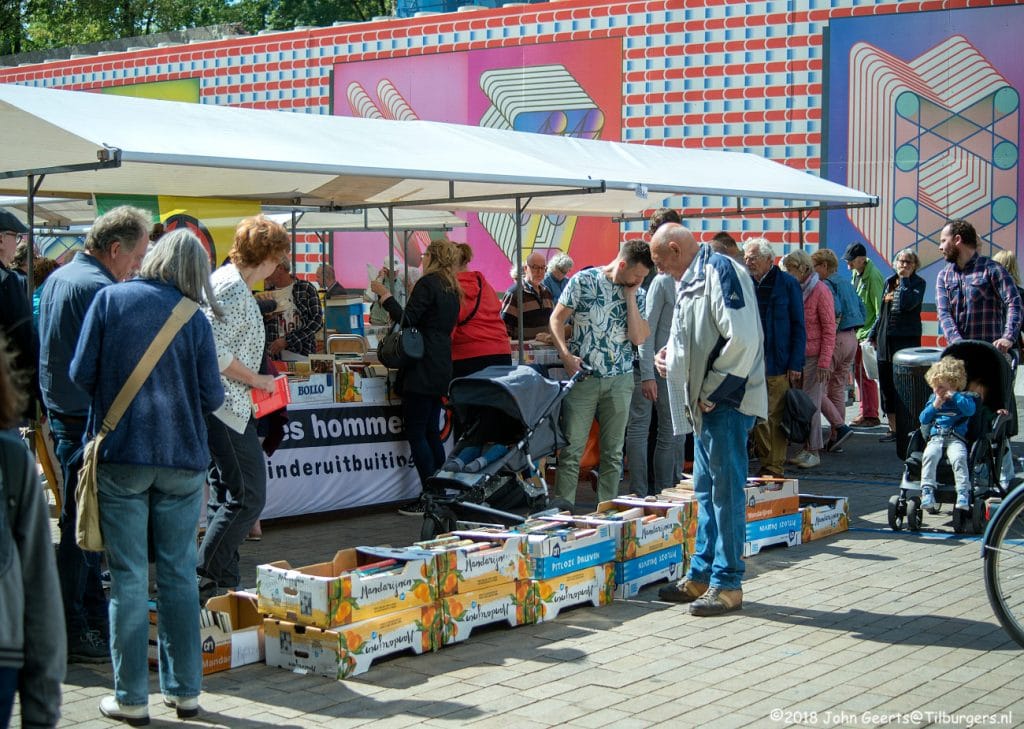 25e boekenmarkt ‘Boeken rond het Paleis’ • Tilburgers.nl • Cultuur